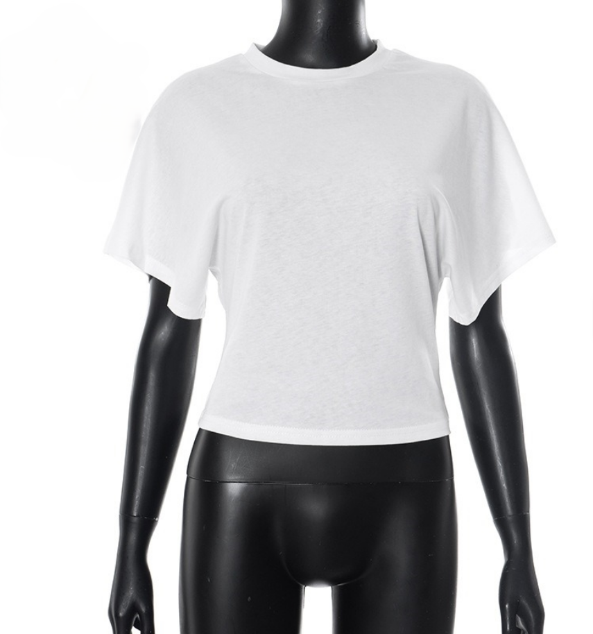 Zwei Damen Kurzarm-Shirts von SimpleRick, bequem und stilvoll, in einem 2er Pack, auf einem weißen Hintergrund.