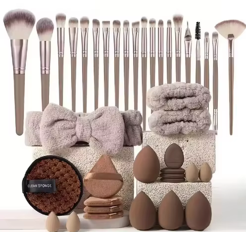 33-teiliges Make-up-Set von SimpleRick mit verschiedenen Lidschatten, Pinseln und Lippenstiften, perfekt für das Schminken.