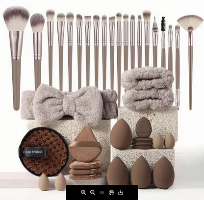 MakeUp Set 33-teilig von SimpleRick mit verschiedenen Farben und Pinseln, perfekt für kreatives Schminken und Beauty-Anwendungen
