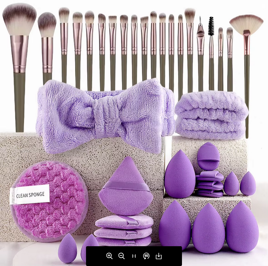 MakeUp Set 33-teilig von SimpleRick mit Pinsel, Lidschatten, Lippenstift und mehr, ideal für kreatives Schminken.