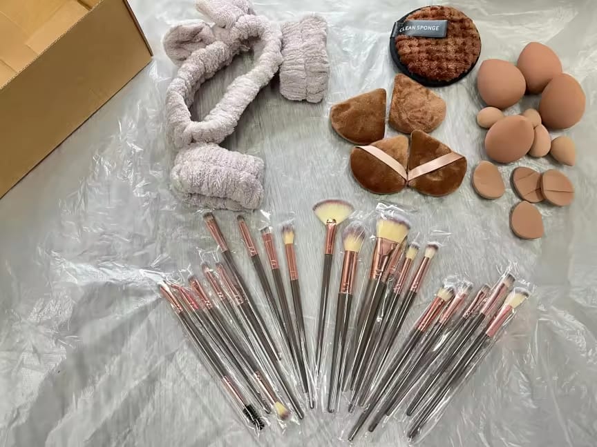 40-Piece Professional Makeup Set – Full Beauty Kit for Face, Eyes & Lips | SimpleRick