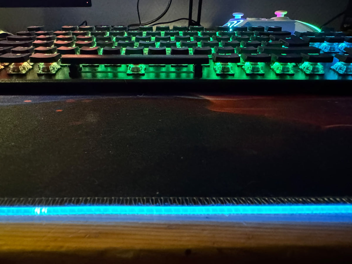 RGB Gaming Mauspad XXL – Maximale Kontrolle & episches Design| SimpleRick